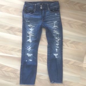 American Eagle destroyed cropped  jeans